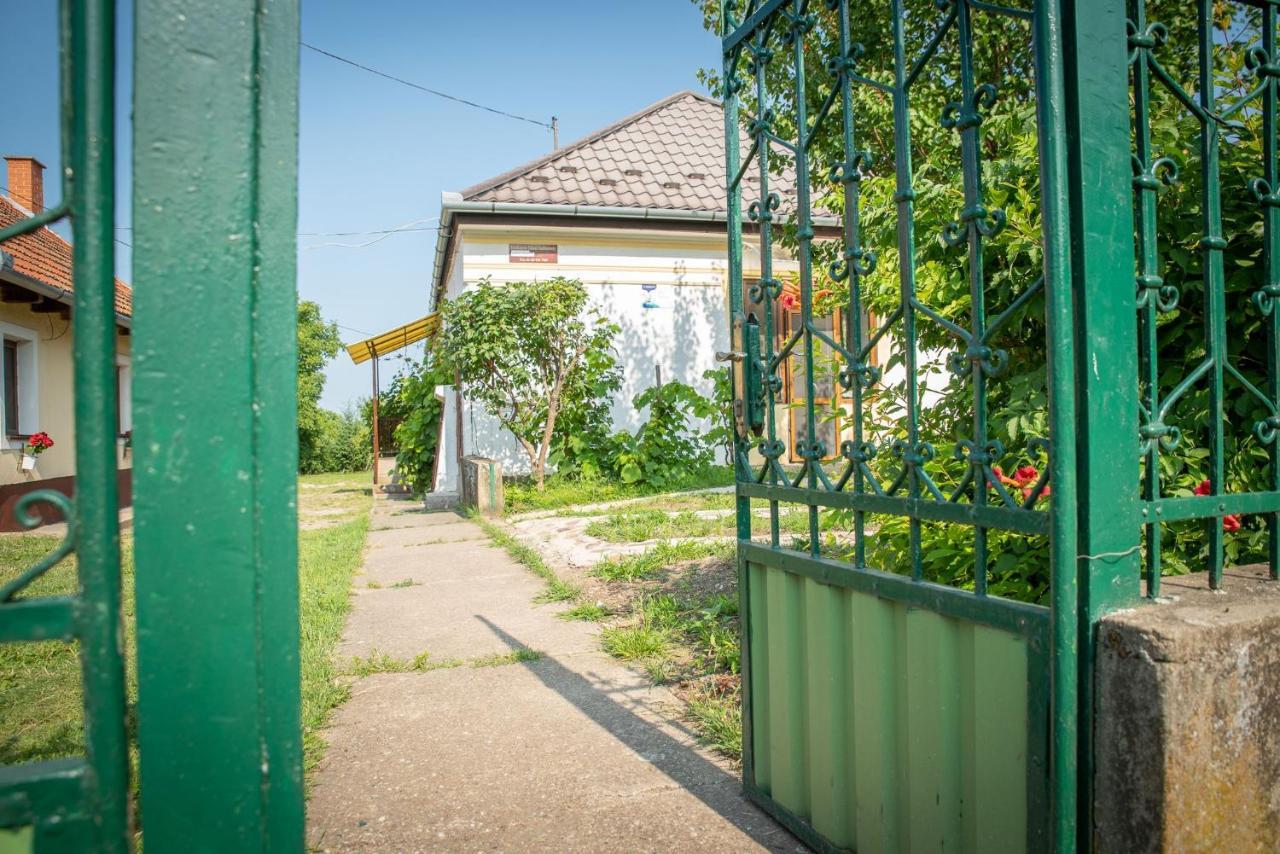 Zöldkapus Vendégház Fony Kültér fotó